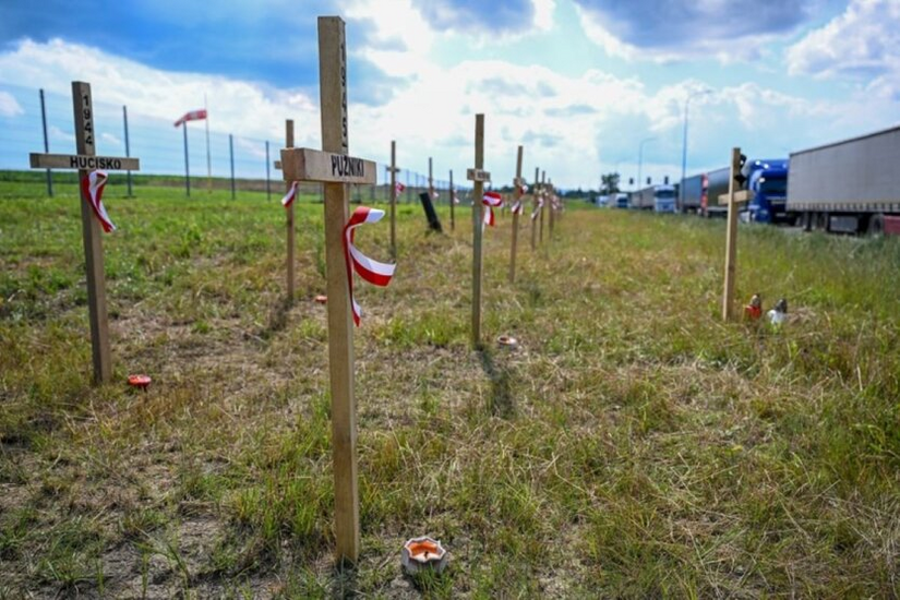 Exhumation of Polish victims in Ternopil region