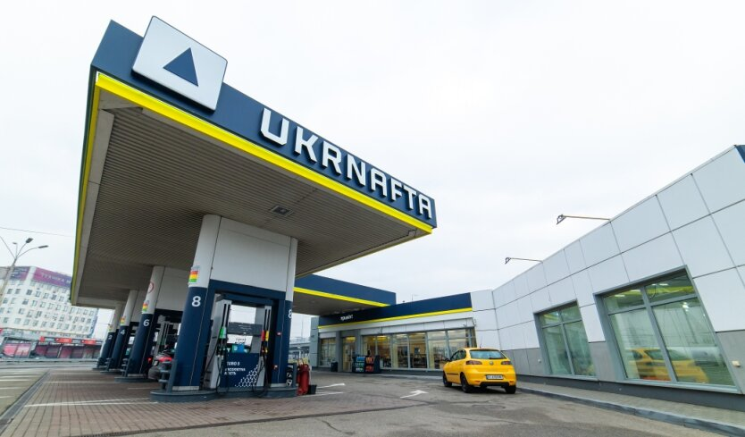 Ukrnafta hat die erste Solaranlage an ihrer Tankstelle in Kiew installiert