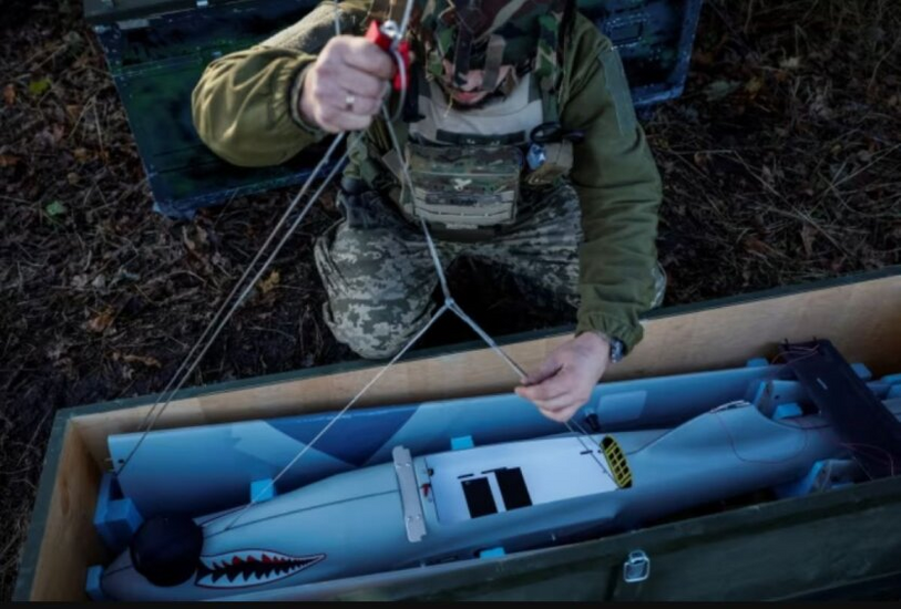 Operator with radar on the front line