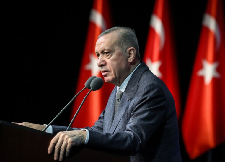 Erdogan threatens total destruction of terrorists in Syria