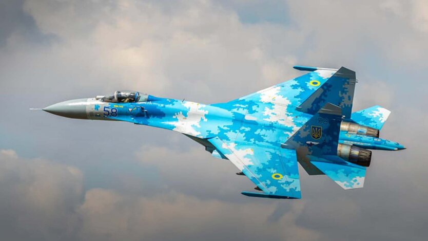 Ukrainian Su-27s defend against air defense