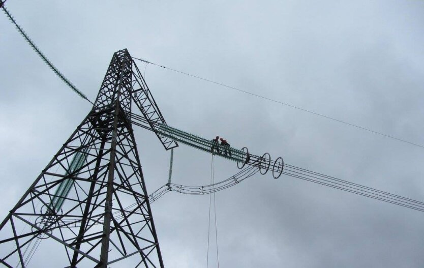 Ukrenergo hat einen neuen Zeitplan für die Stromabschaltungen mit zwei Schichten bis 23:00 Uhr eingeführt