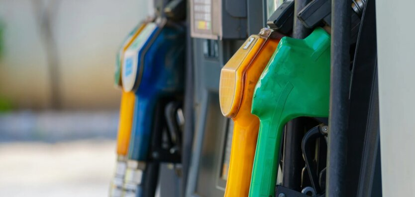 Gas stations lowered prices for gasoline