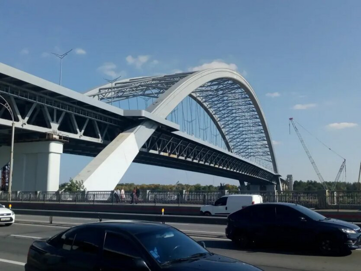 Podilsky Bridge for a limited category of drivers