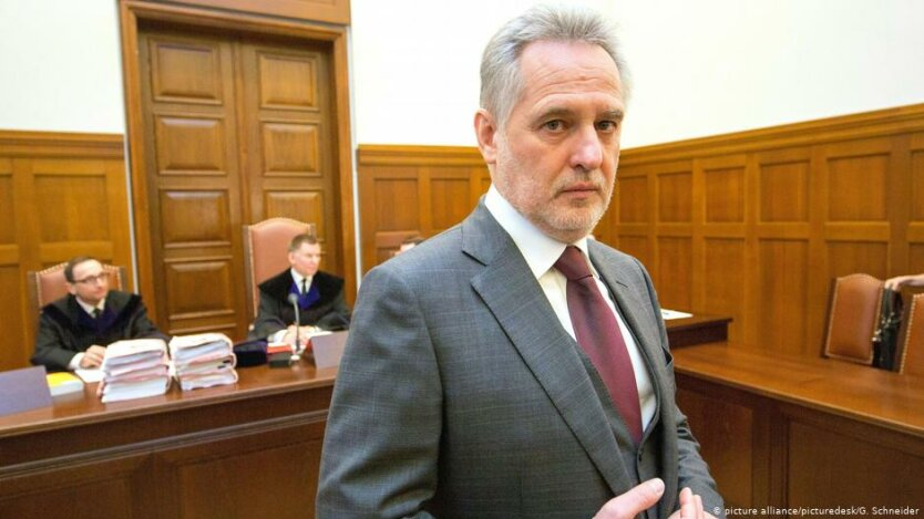 Die USA haben Sanktionen gegen russische Banken verhängt, und Großbritannien hat die Vermögenswerte von Firtash eingefroren