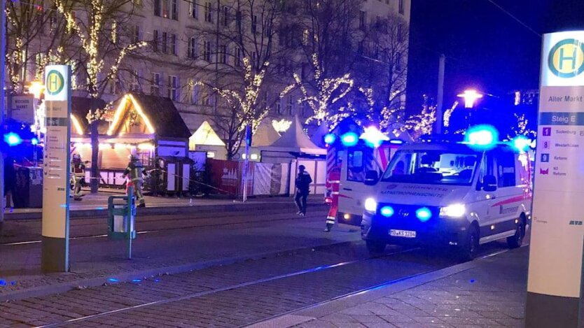 Car driven into the crowd at the Christmas market, casualties