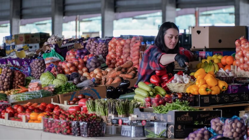 Ceny ziemniaków, kapusty, cebuli, ogórków i pomidorów wciąż rosną na Ukrainie: jakie są ceny w supermarketach i na rynkach