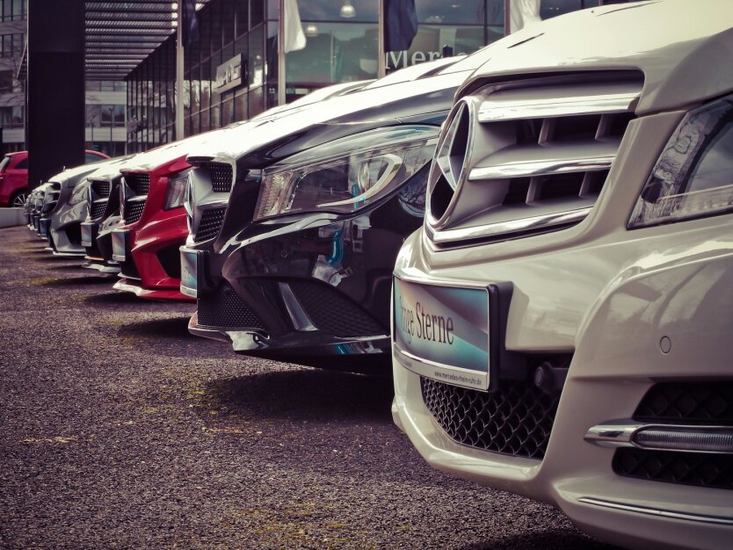 Image of cars at the car dealership