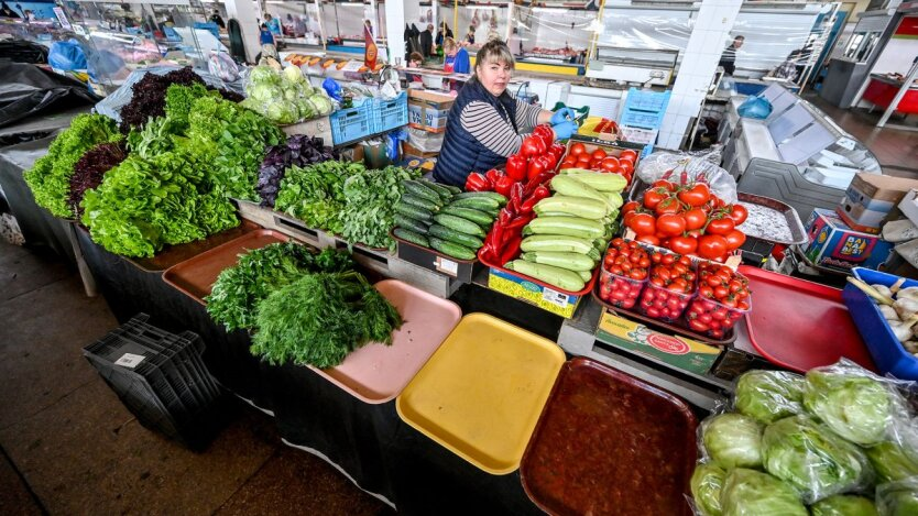 Beliebtes Gemüse hört nicht auf zu wachsen: wie sich die Preise für Kohl, Gurken und Tomaten verändert haben