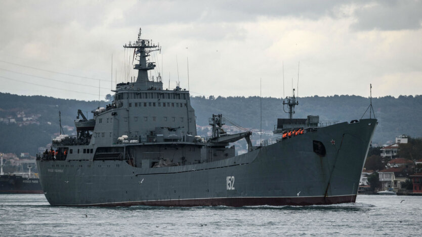 Russian military ships around Syria