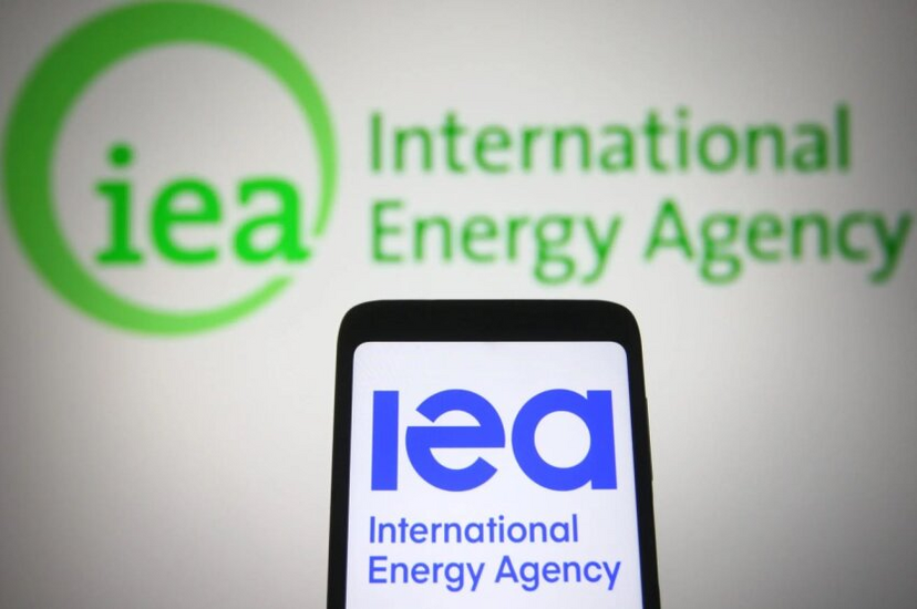 IEA: Nowe sankcje USA mogą podważyć eksport rosyjskich nośników energii