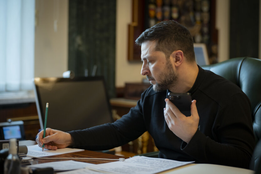 Selenskyj diskutierte mit Starmer über Wege zu einem 'garantierten Frieden'