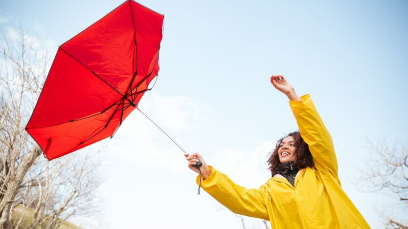 Synoptyk ostrzegł o 'wyraźnym spadku temperatury' w niektórych regionach Ukrainy