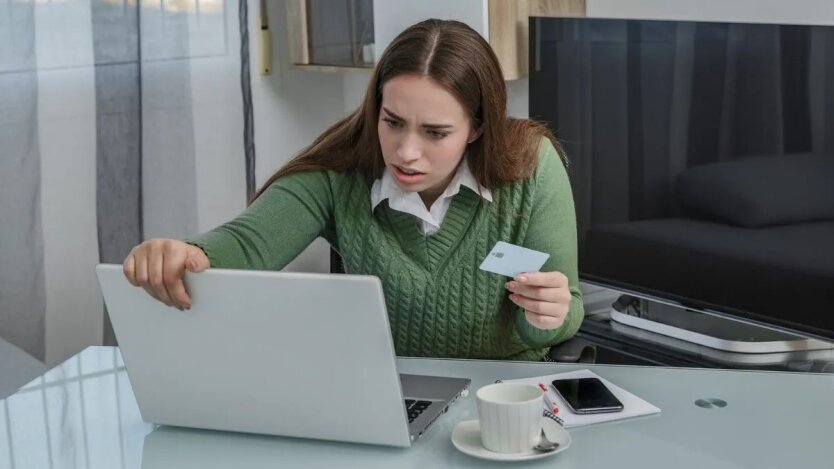 Bank clients' lamentations in a pile of money letters